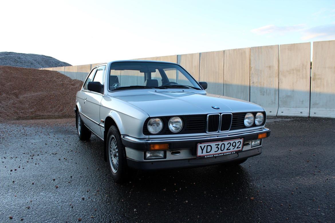 BMW E30 320i billede 6