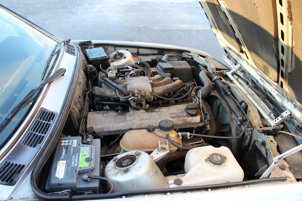 BMW E30 320i billede 12