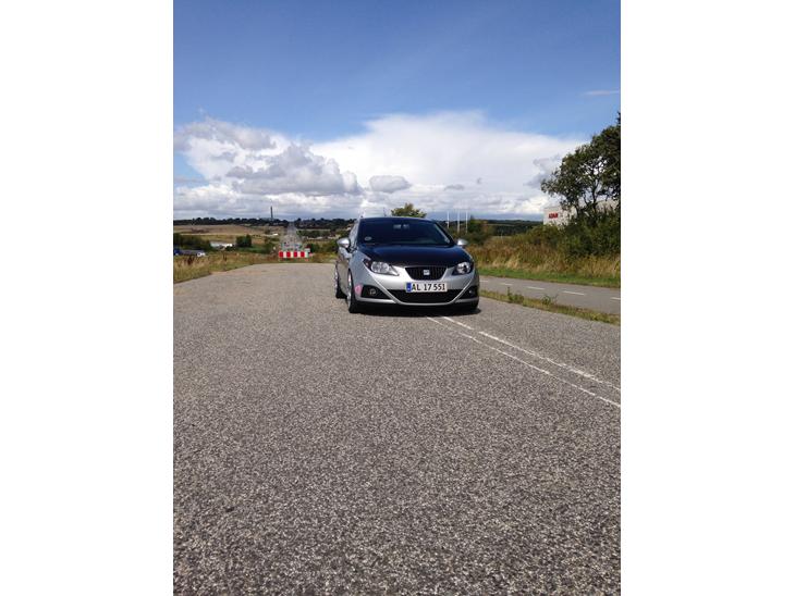 {{currentPhoto.altText}} billede {{currentPhoto.number}}