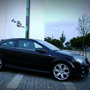 Opel Astra GTC OPC
