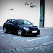 Opel Astra GTC OPC