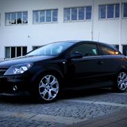 Opel Astra GTC OPC