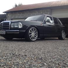 Mercedes Benz w123