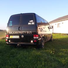VW Transporter T4 2.5 TDI Balkan Party Bus