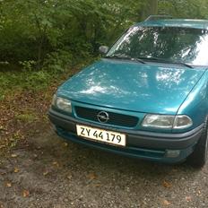 Opel Astra 1.8 16v Caravan