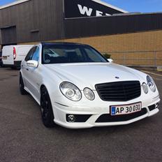 Mercedes Benz E55 AMG