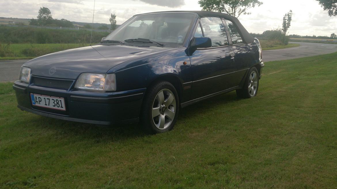 Opel kadett gsi bertone billede 1