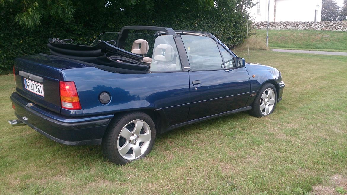 Opel kadett gsi bertone billede 4