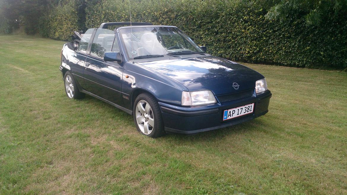 Opel kadett gsi bertone billede 5