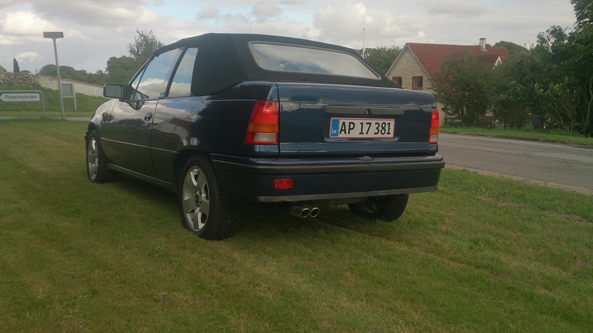 Opel kadett gsi bertone billede 2