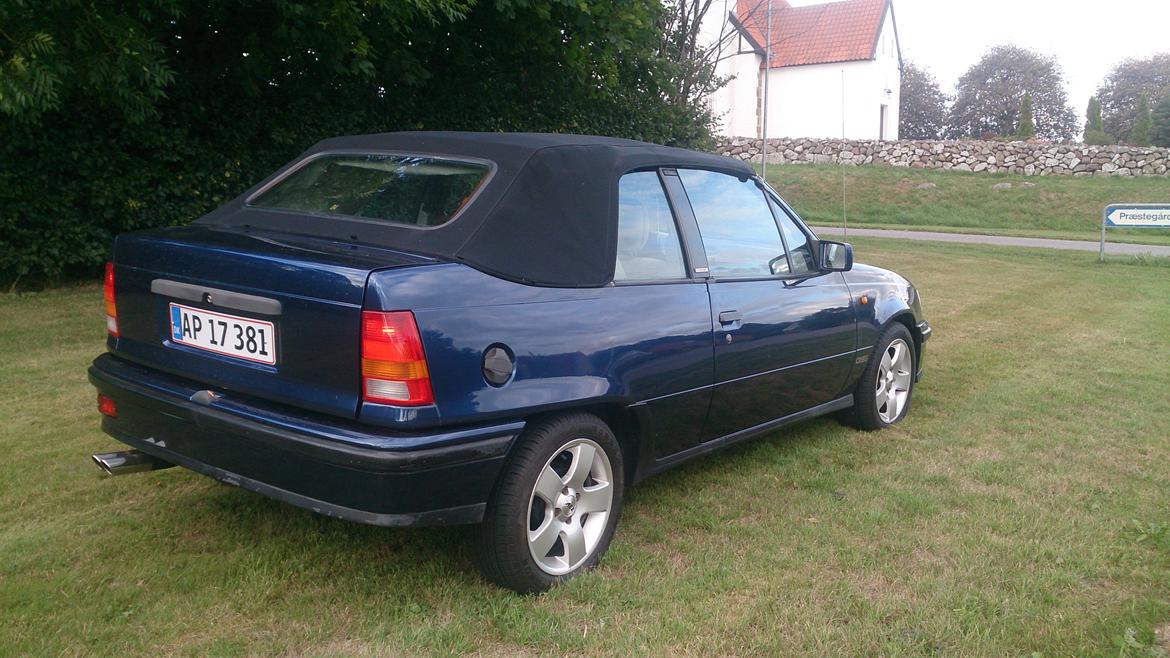 Opel kadett gsi bertone billede 3