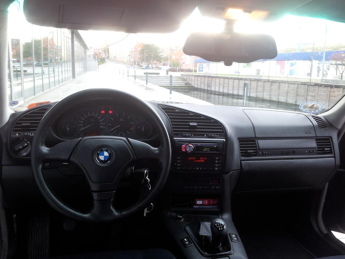 BMW 320i E36 Coupe Solgt  billede 3