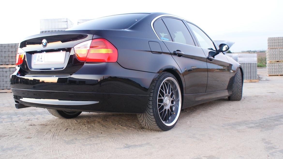 BMW E90 320D billede 8