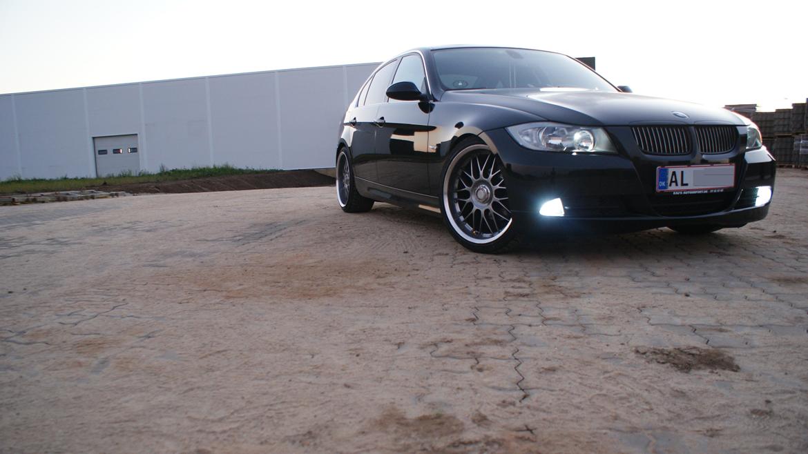 BMW E90 320D billede 5