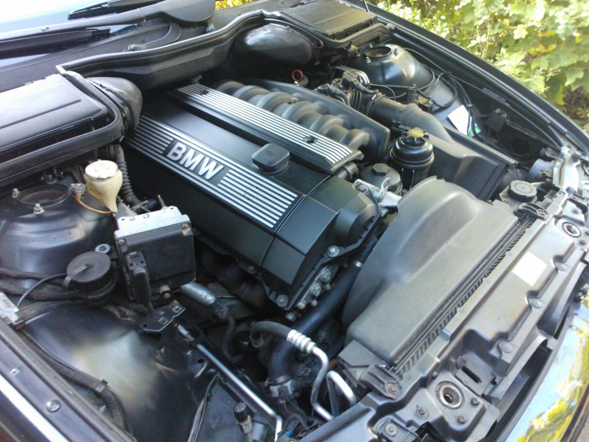BMW E 39 523i auto billede 18