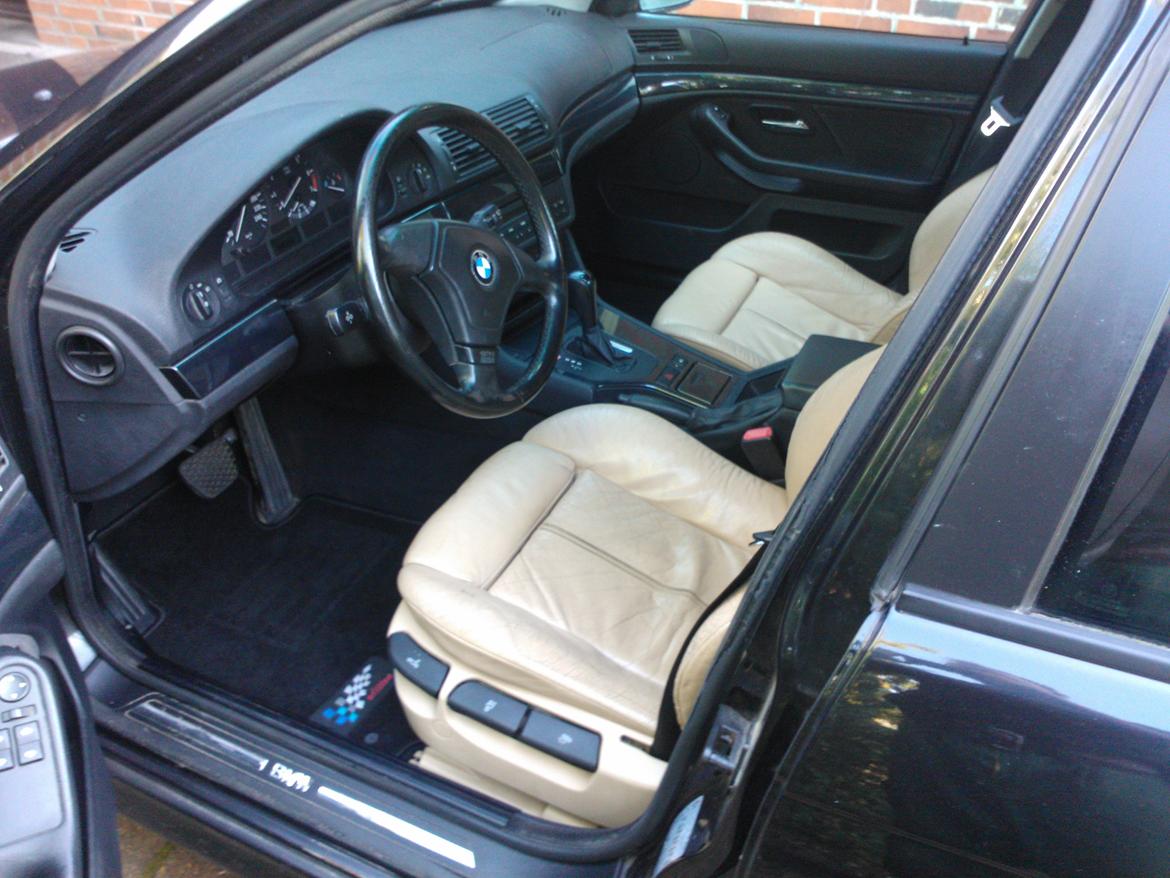 BMW E 39 523i auto billede 16