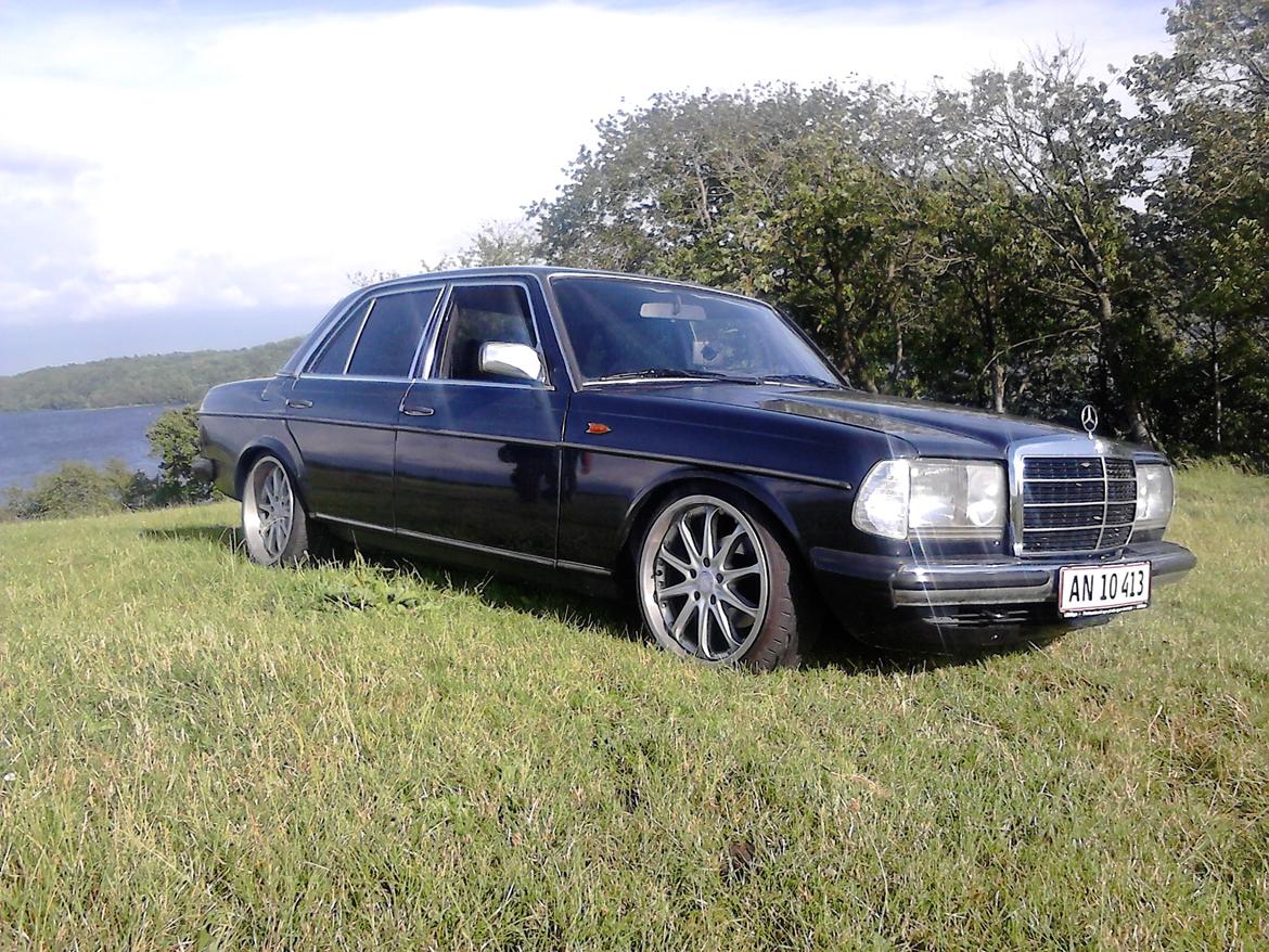 Mercedes Benz w123 billede 1