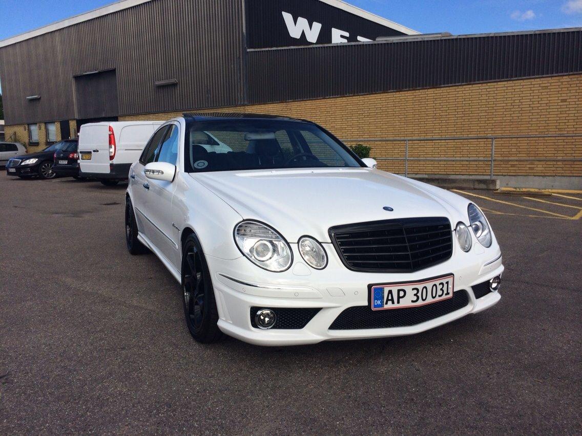 Mercedes Benz E55 AMG billede 1