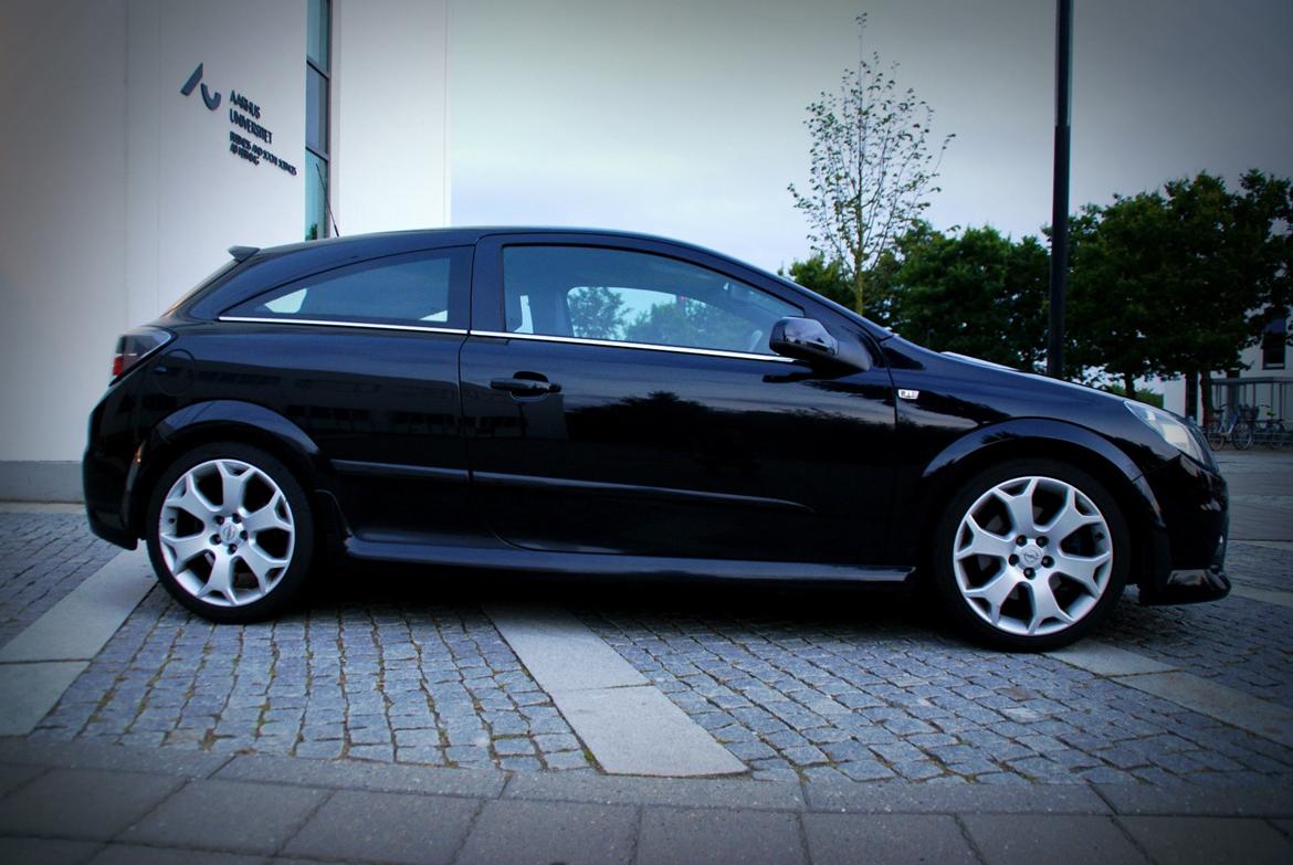 Opel Astra GTC OPC billede 3