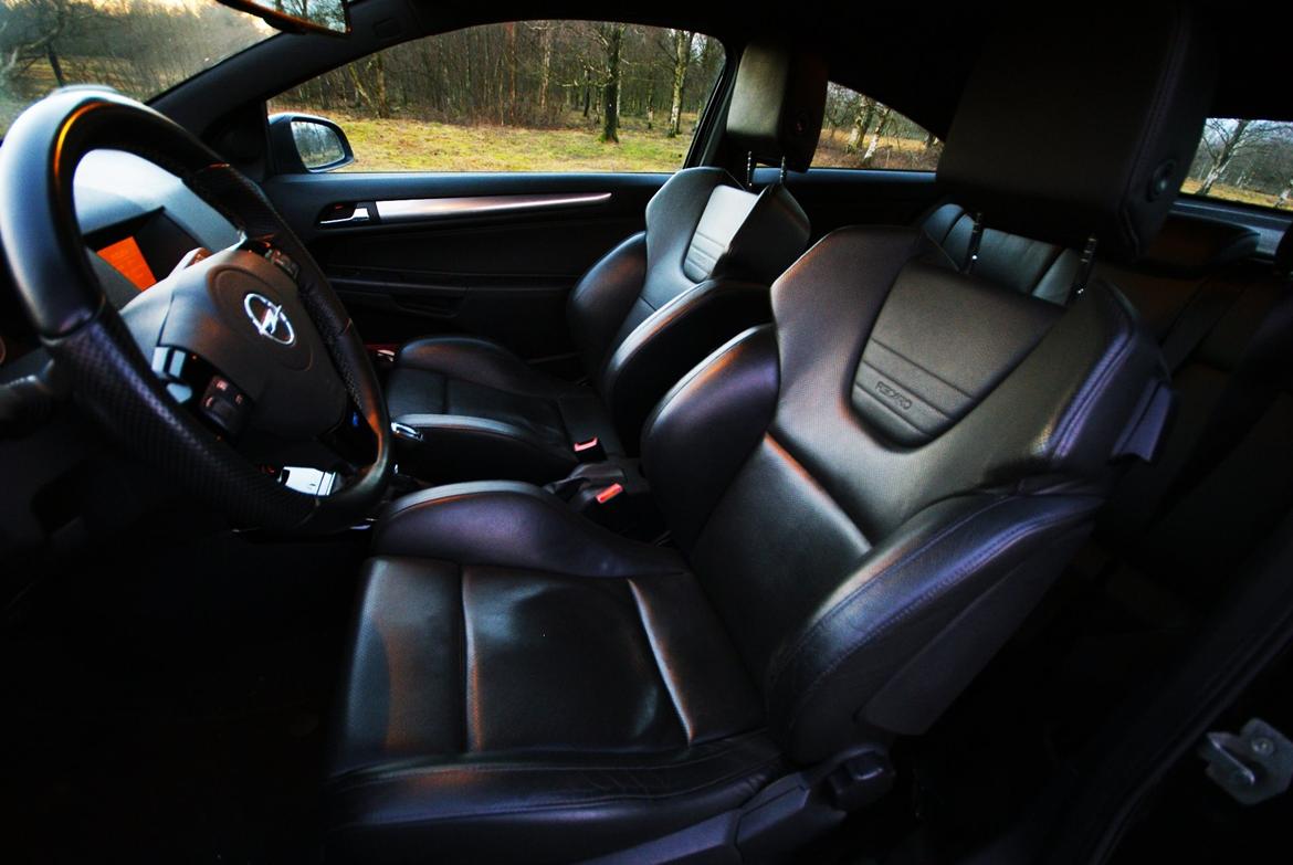 Opel Astra GTC OPC billede 9