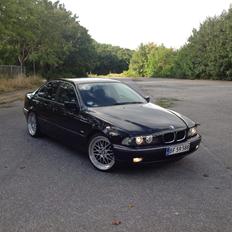 BMW E39 520i