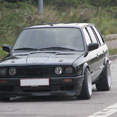 BMW E30 320i M5 Touring H35-24
