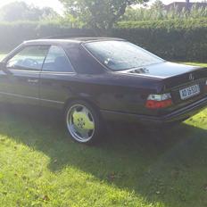 Mercedes Benz w124 300 ce