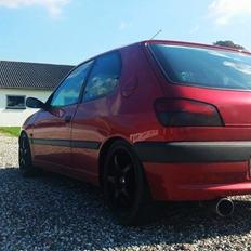 Peugeot 306