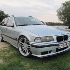 BMW 328i Touring / SOLGT :'(