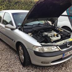 Opel Vectra B 2.5 V6 CD