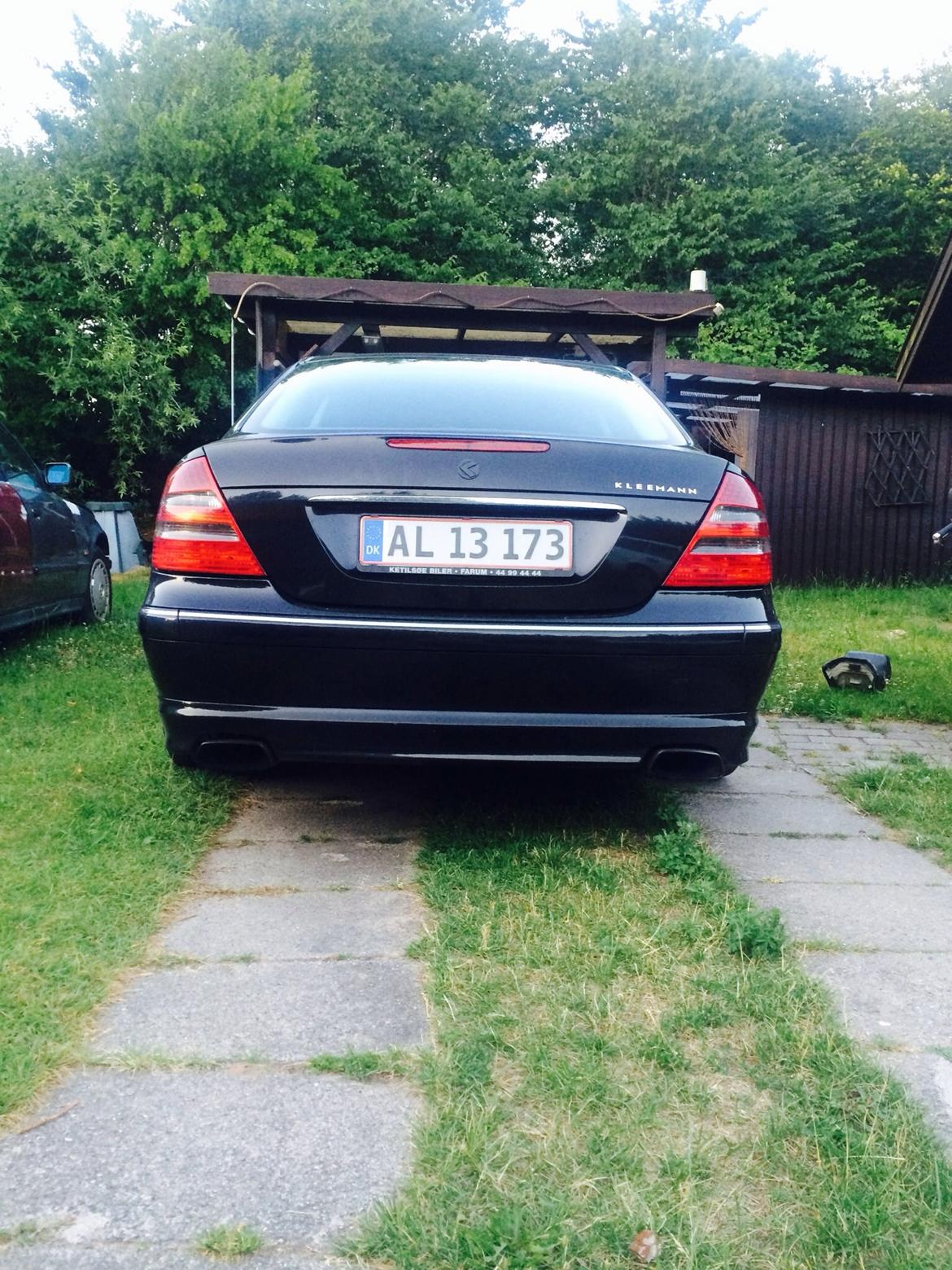 Mercedes Benz 211 billede 1