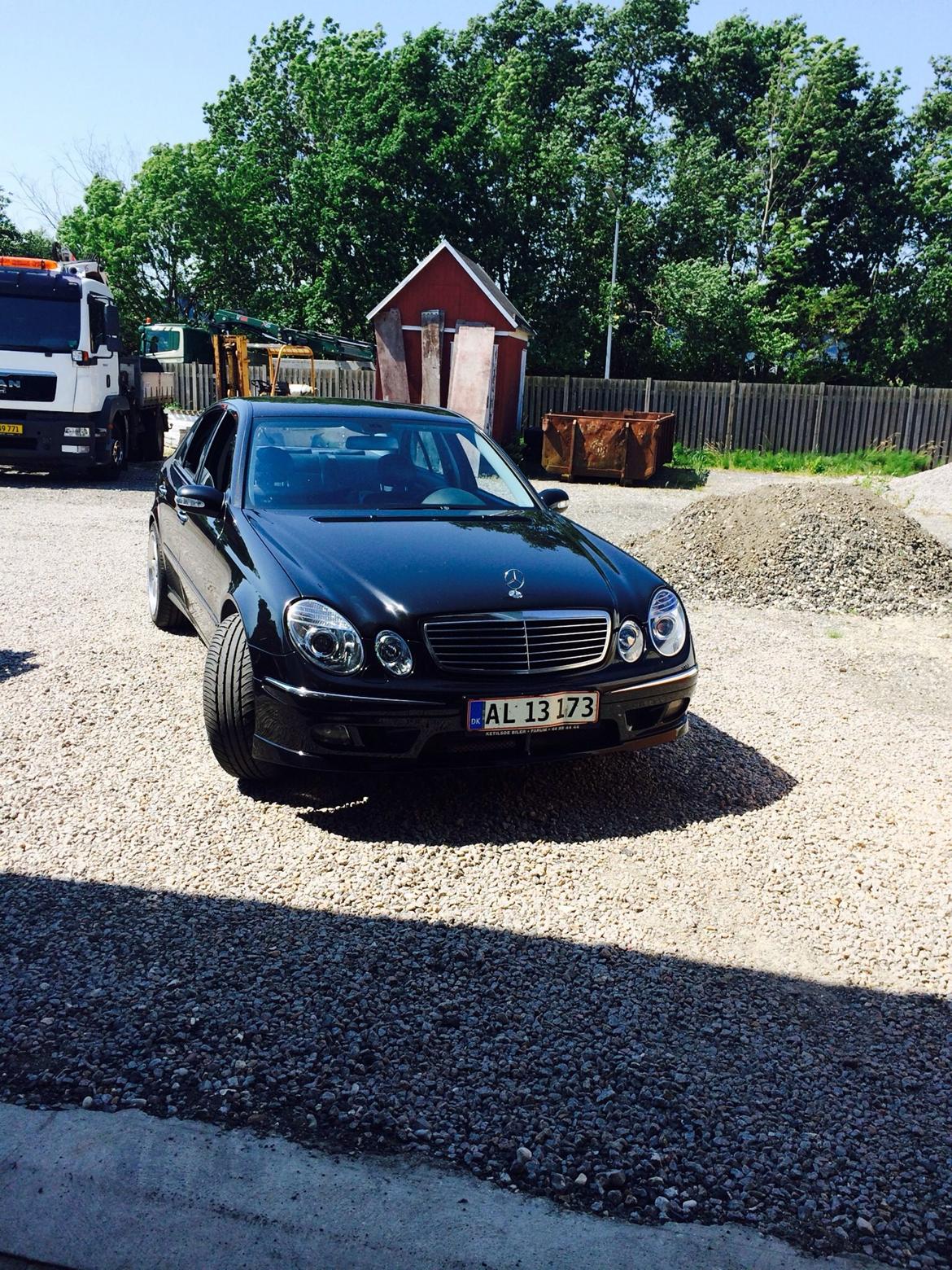 Mercedes Benz 211 billede 5