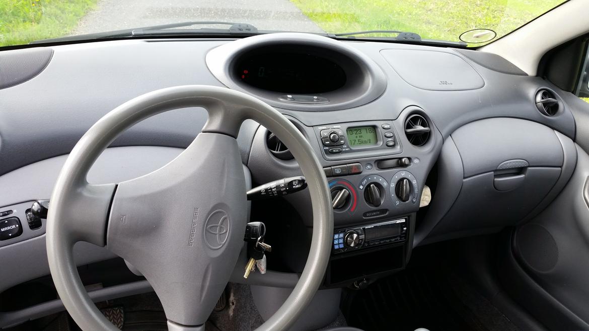 Toyota Yaris 1.0 VVT-i billede 13