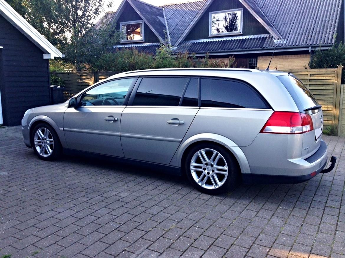 Opel Vectra C 2.0 Turbo Elegance II Wagon billede 2