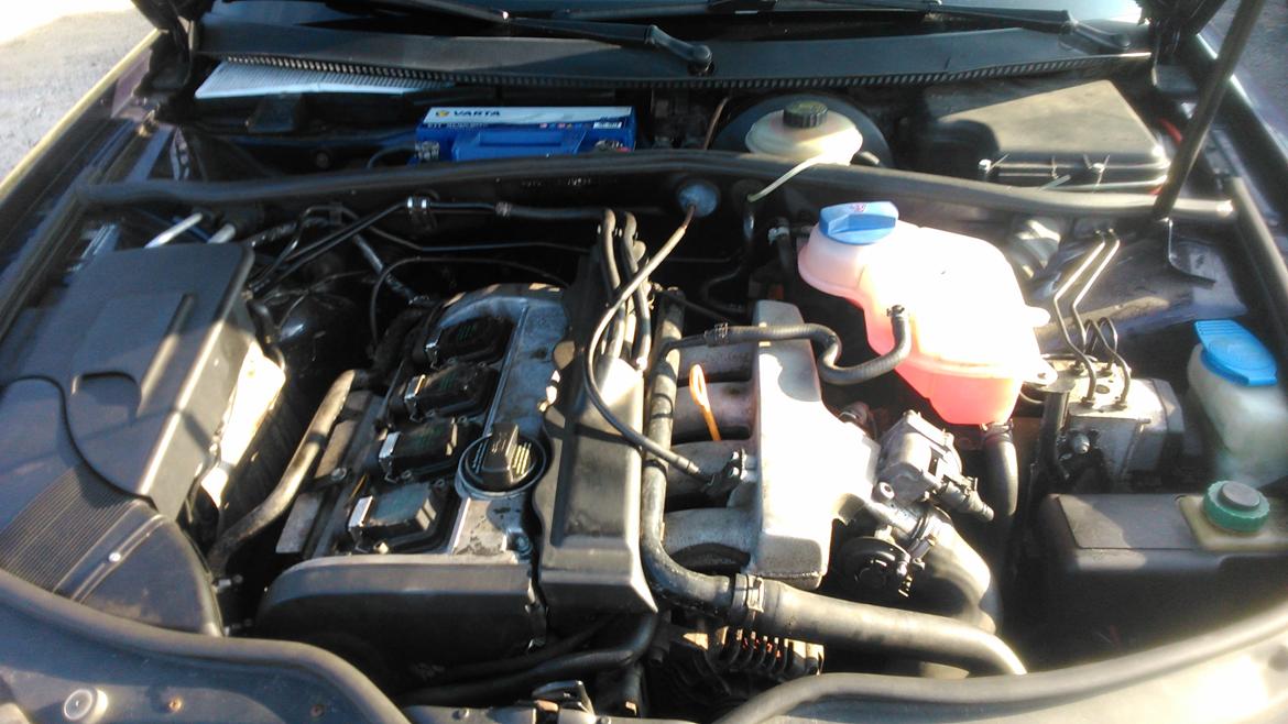 VW Passat 1,8T Limo billede 11