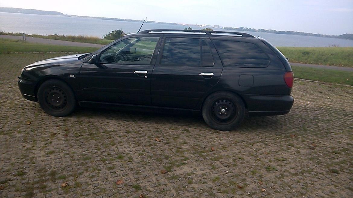 Nissan Primera Traveller 2.0 LE billede 1