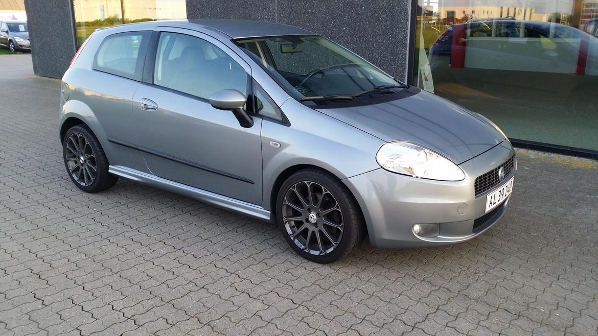 Fiat Grande Punto JTD sport multijet SOLGT billede 2