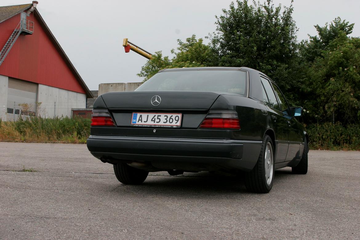 Mercedes Benz W124 300 E-24 billede 3