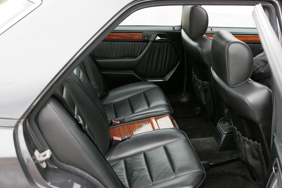 Mercedes Benz W124 300 E-24 billede 10