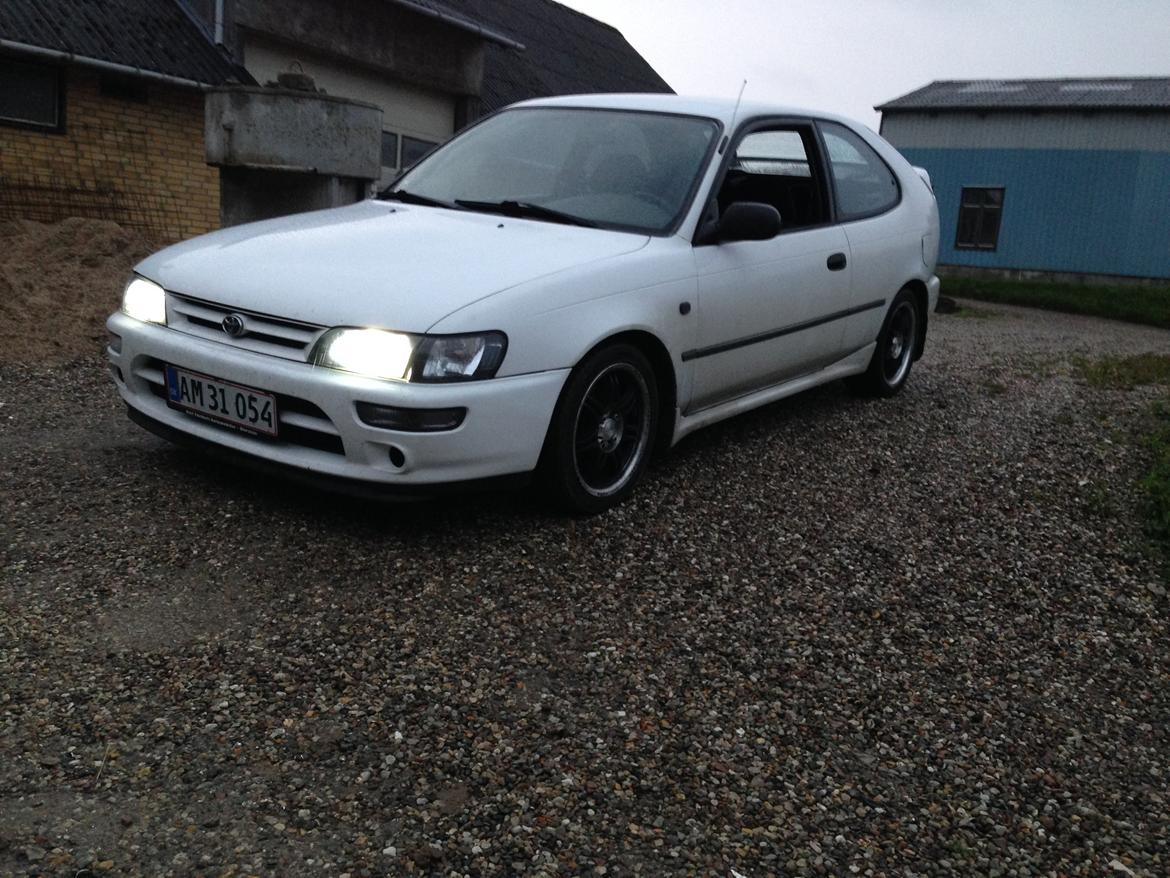 Toyota Corolla 1,6 20v Silvertop. billede 1