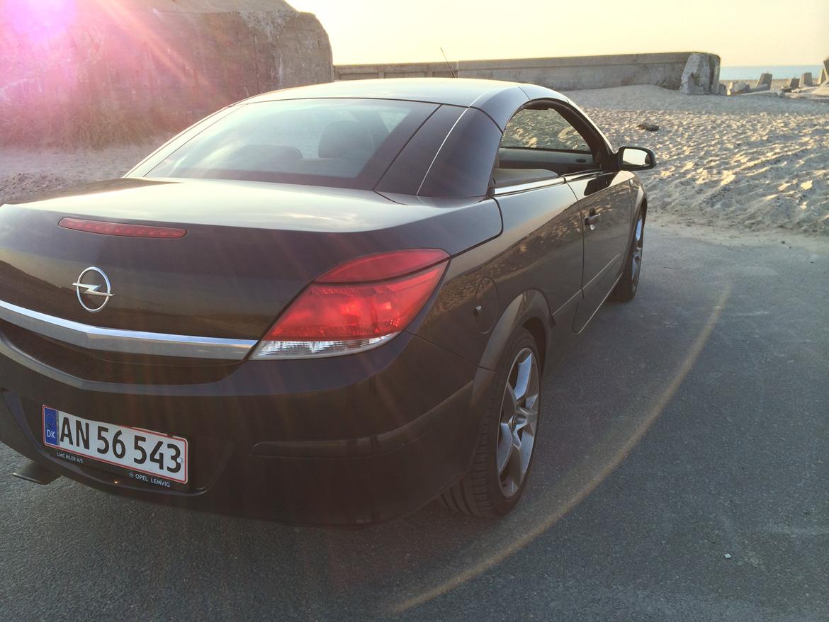 Opel Astra 2.0 TwinTop billede 12