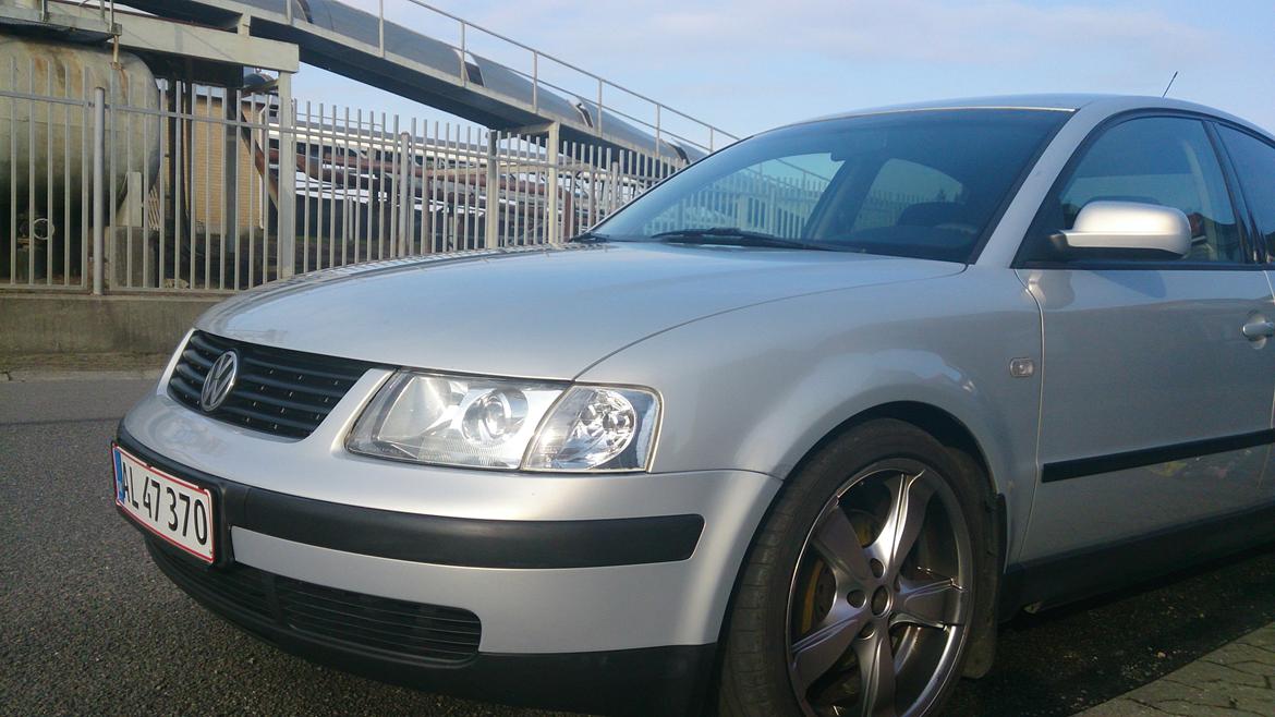 VW passat: limousine billede 1