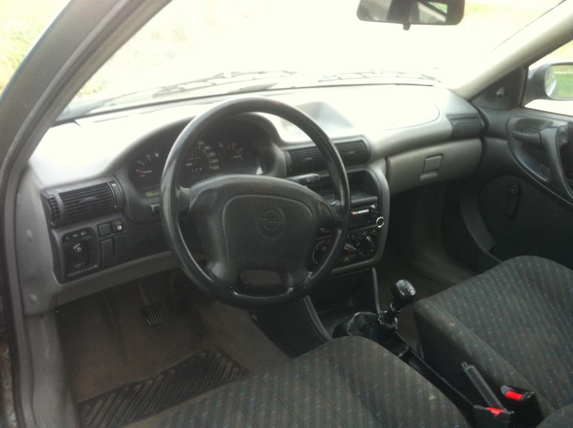 Opel Astra F 1,4i billede 17