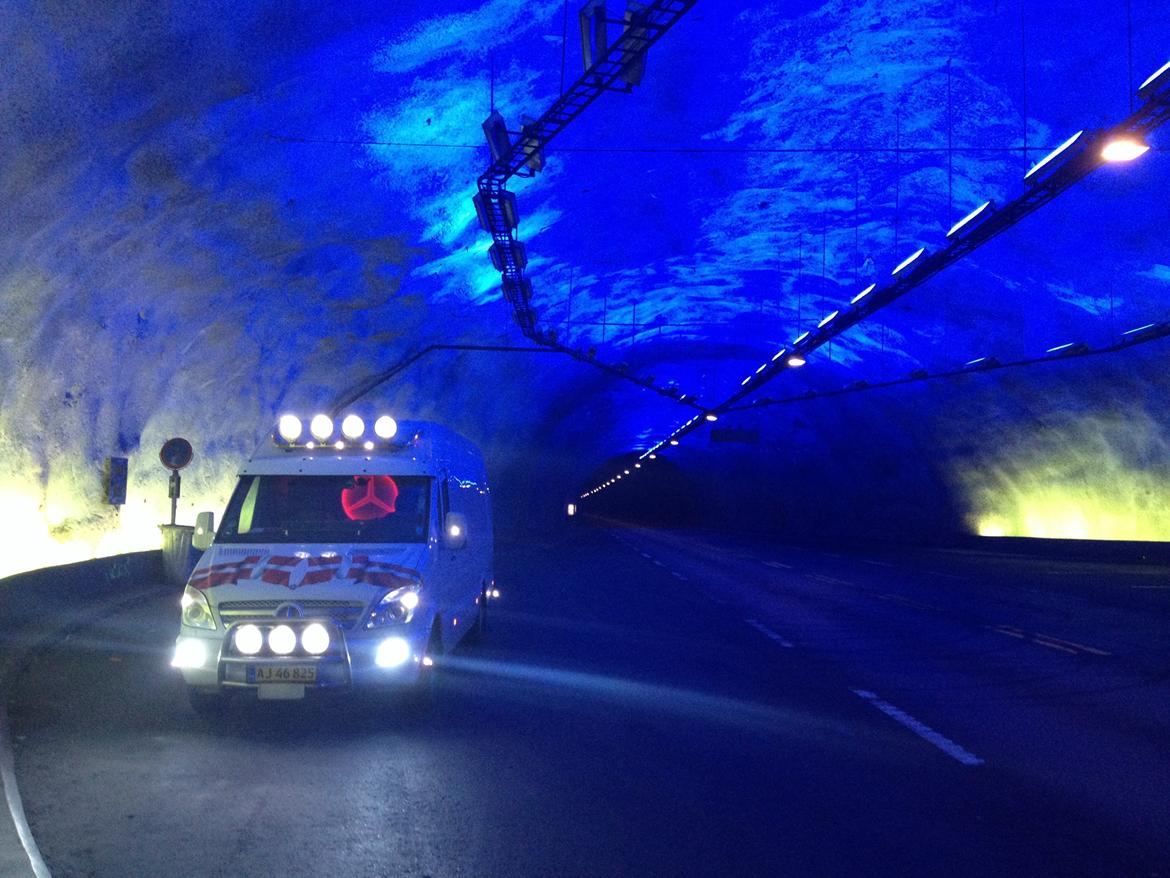 Mercedes Benz Sprinter 319 billede 2