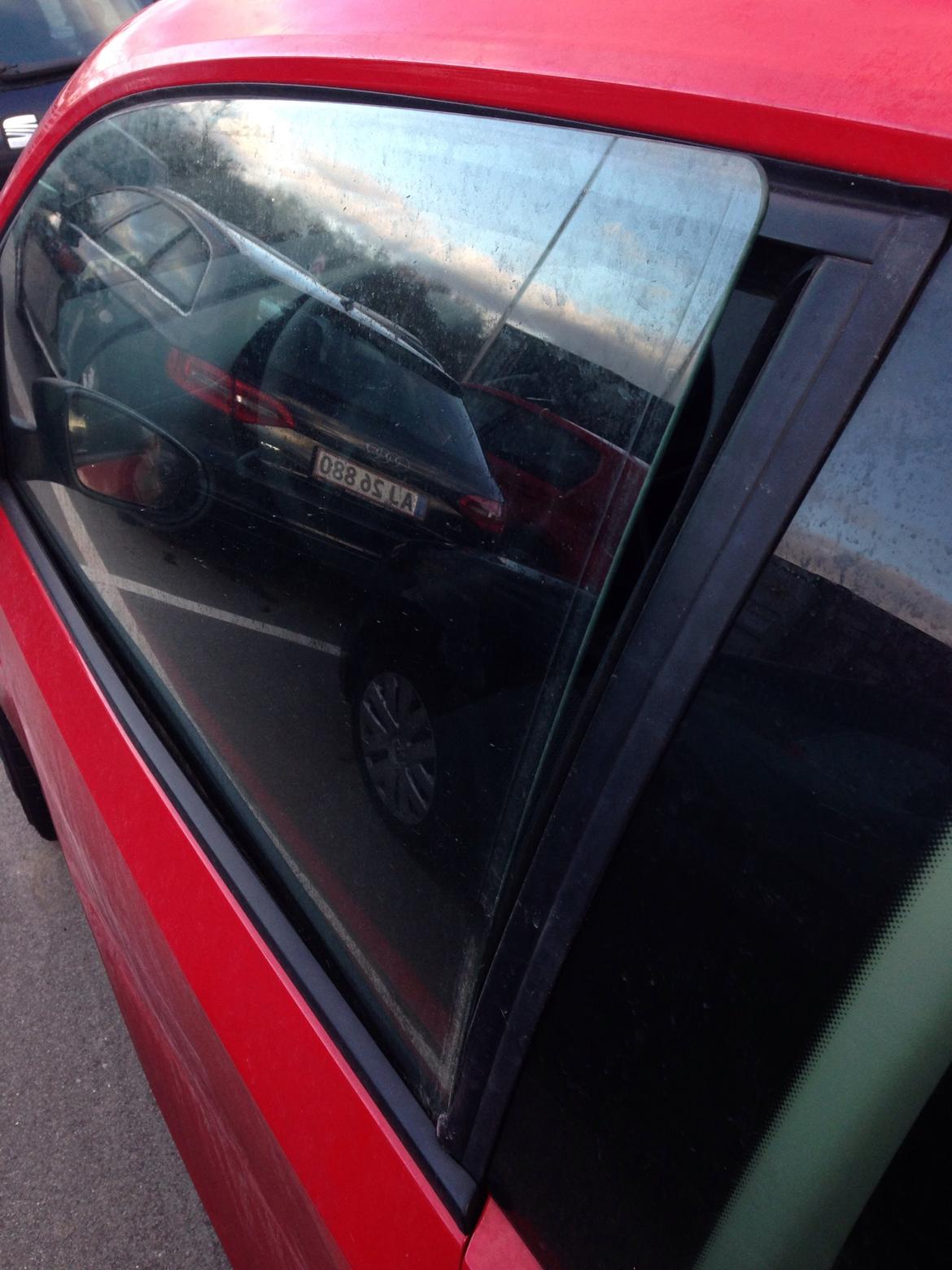 Seat Mii - TOTAL SKADET billede 11