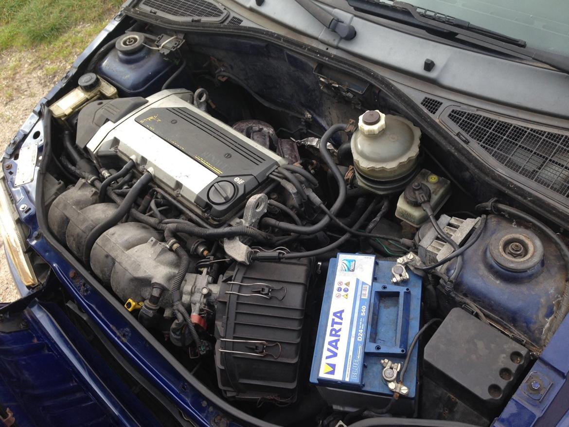 Renault Clio 1.8 16V Grand Prix - Ikke meget plads billede 4