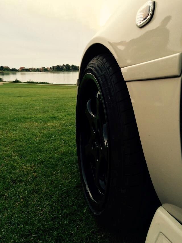 Toyota Mr2 2.0 Turbo. (Totaltskadet) - for man kan se den sorte glans. billede 7