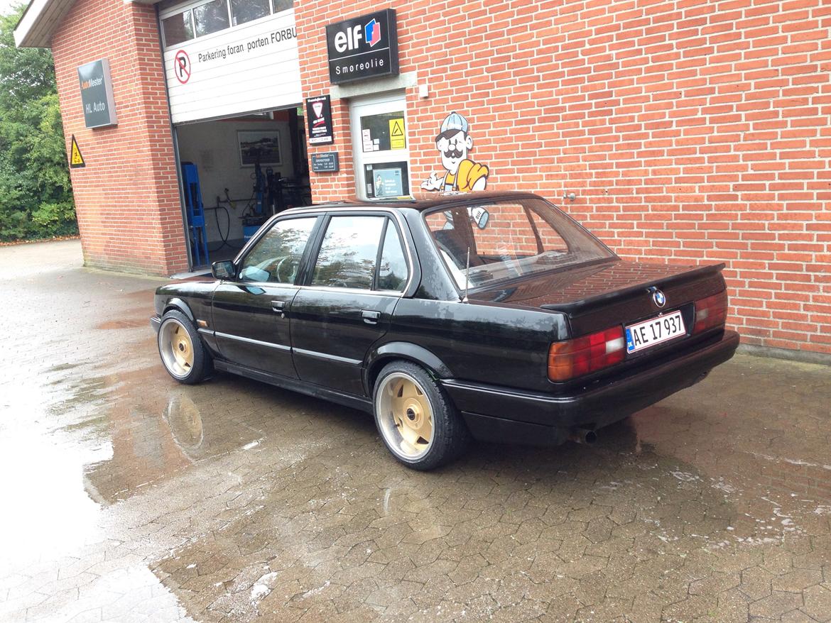 BMW 320i E30 billede 2