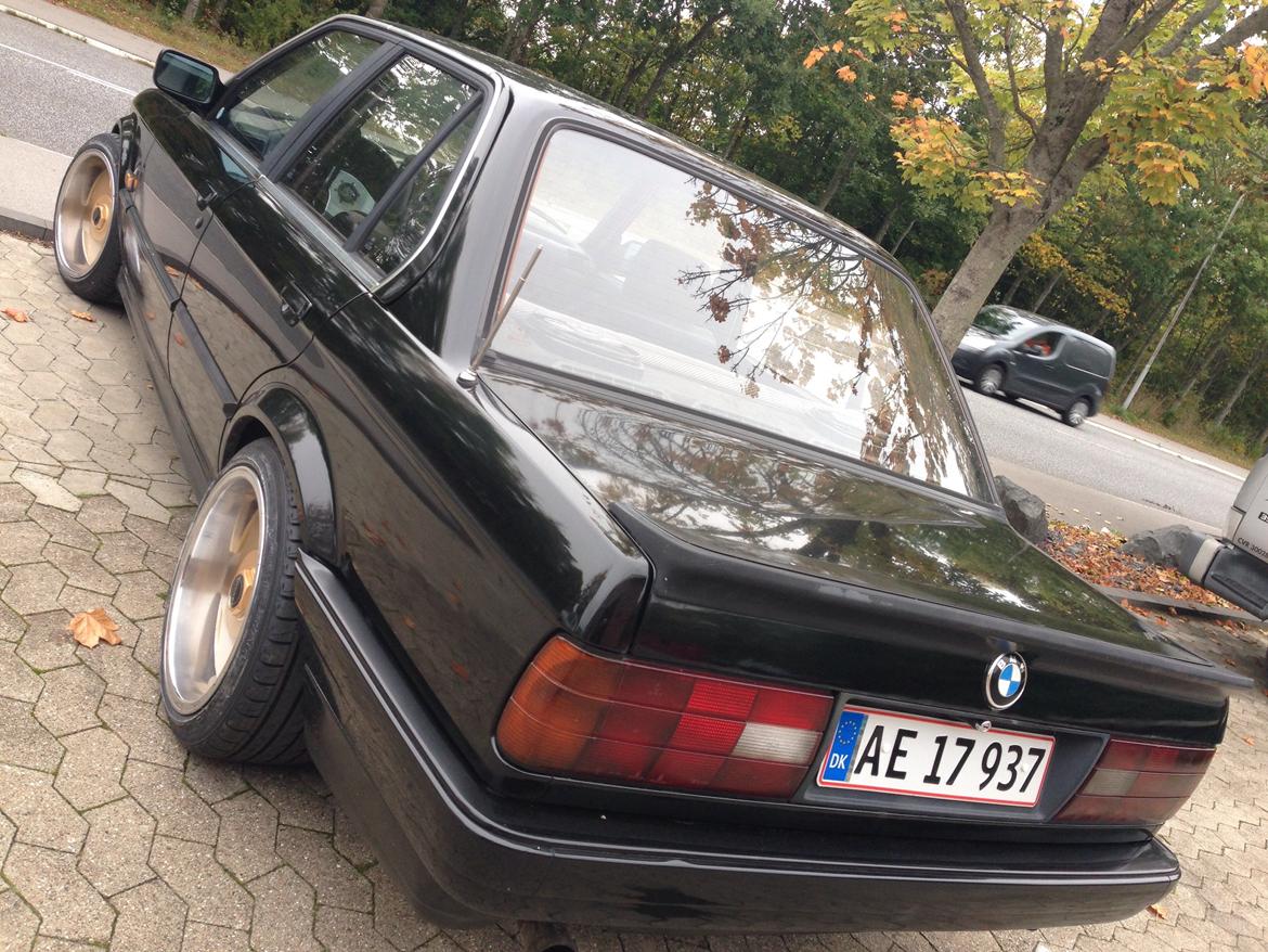 BMW 320i E30 billede 8