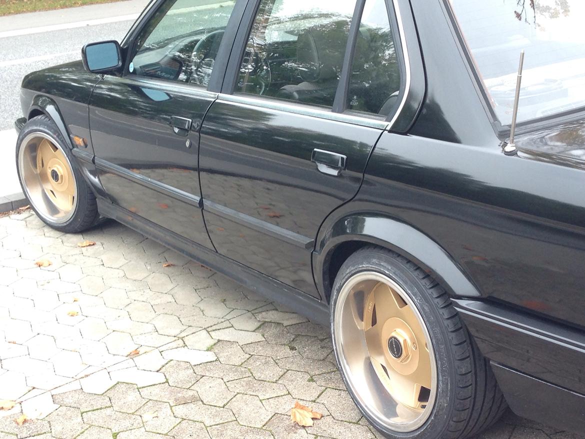 BMW 320i E30 billede 12